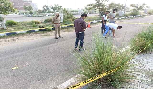 पुलिस और बदमाश के बीच मुठभेड़, पैर में लगी गोली, दोनों गिरफ्तार, देखें वीडियो