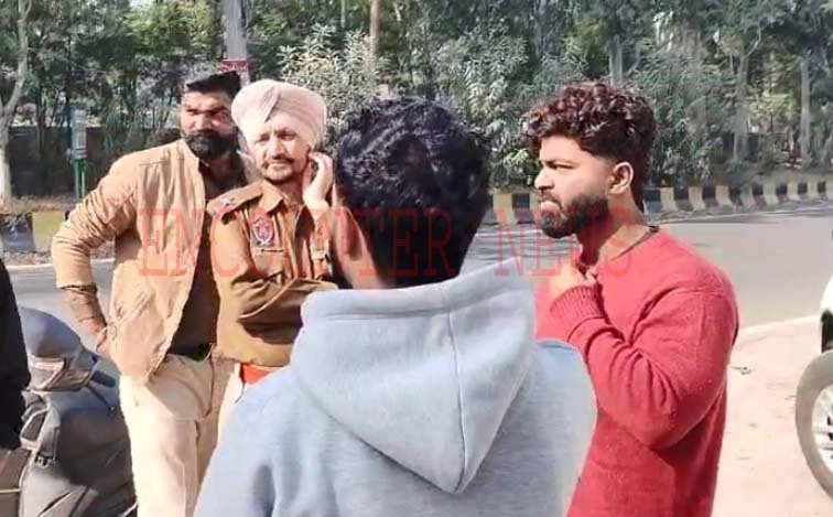 Jalandhar News: सुबह-सुबह जिम के बाहर बाइक सवार हमलावारों ने चलाई गोली, देखें Live