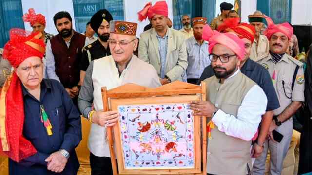 राज्यपाल ने अंतरराष्ट्रीय मिंजर मेले का किया शुभारंभ