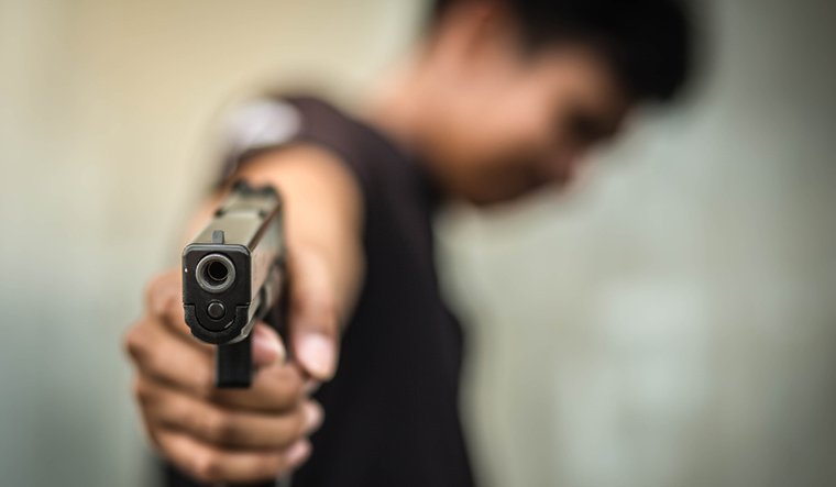 दूल्हे का मजाक उड़ाना पड़ा महंगा, जीजे ने साले को मारी गोली