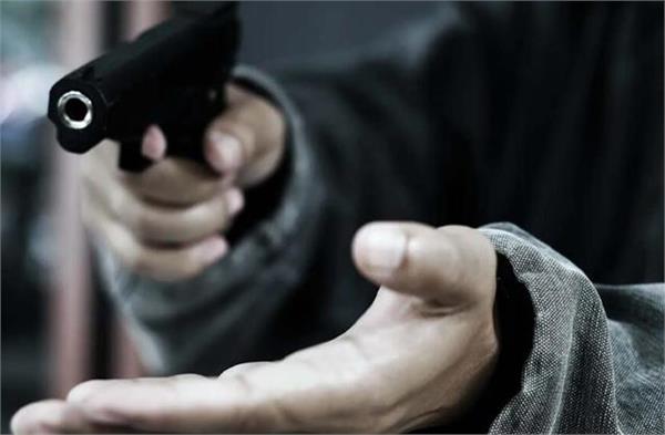 Jalandhar: दोमोरिया पुल के पास Gun Point पर वारदात को अंजाम देकर लुटेरे फरार