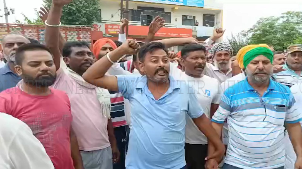 Punjab : हत्या मामले को लेकर परिजनों ने हाईवे किया जाम, देखें वीडियो