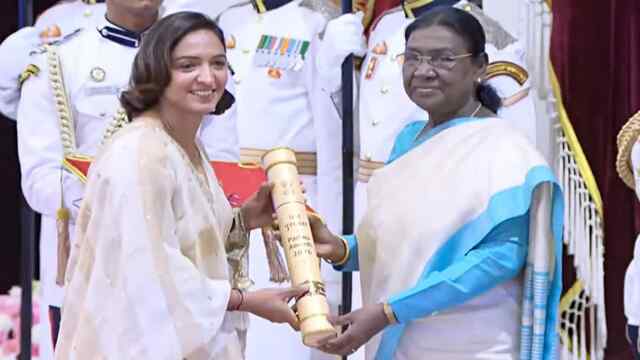 धर्मेन्द्र को मरणोपरांत पद्म विभूषण, हरमनप्रीत को पद्मश्री सहित इन लोगों को मिला सम्मान, देखें लिस्ट
