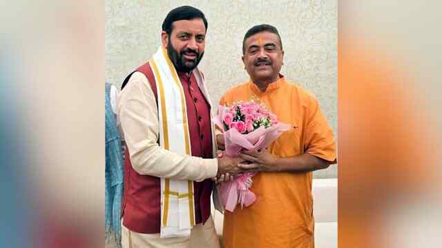 पश्चिम बंगाल में नई सरकार के शपथ ग्रहण समारोह में शामिल हुए मुख्यमंत्री नायब सिंह सैनी