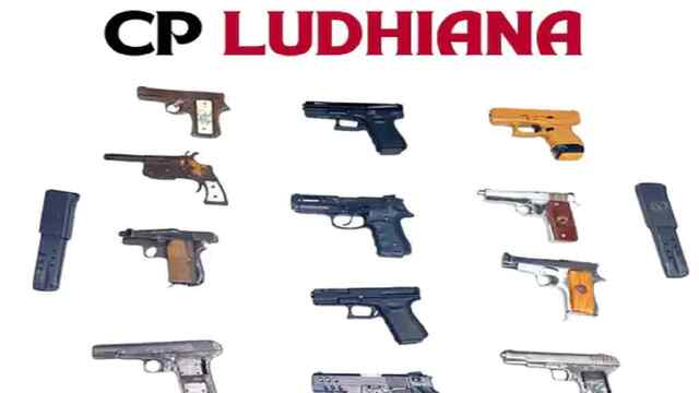 Punjab News: Goldy Brar गैंग के 10 गुर्गे काबू, 2 Austrian Glock Pistol समेत 12 हथियार बरामद