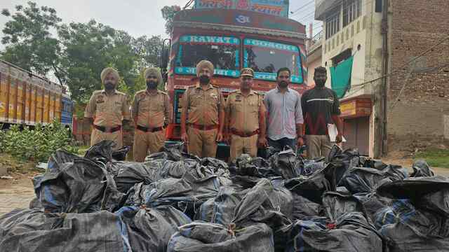 Punjab News: ट्राला घोड़ा से भारी मात्रा में नशीला पदार्थ बरामद, 3 गिरफ्तार, देखें वीडियो