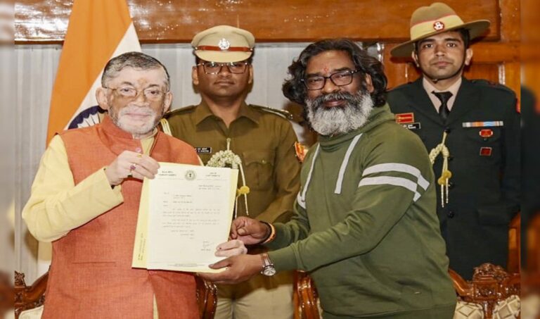 राज्यपाल ने Hemant Soren को सरकार बनाने के लिए किया आमंत्रित, जानिए किस दिन लेंगे शपथ
