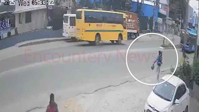 दिल दहलाने वाली घटना, BMTC की बस की चपेट में आया स्कूल का छात्र, देखें CCTV