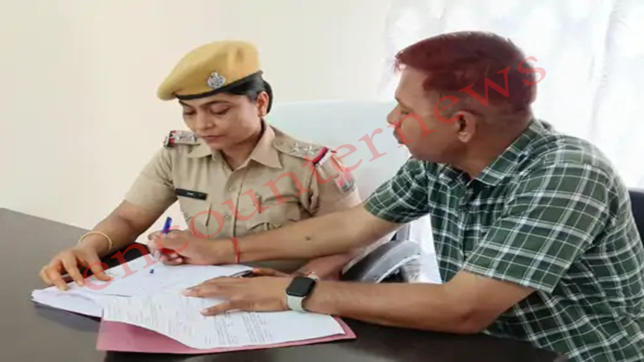 Honey Trap मे फंसा Businessman, महिला ने ठगे 56.77 लाख