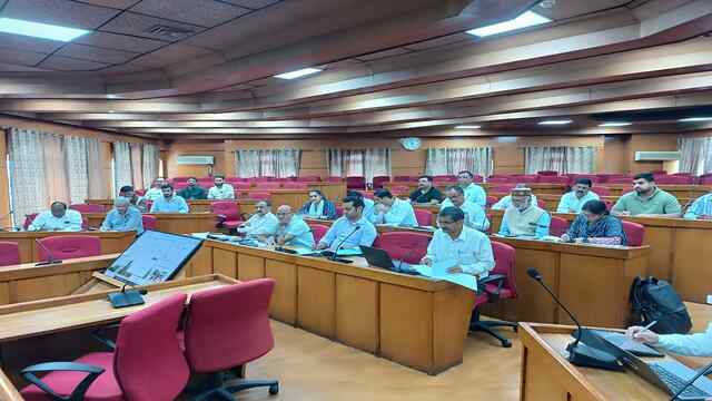 शिक्षा क्षेत्र में प्रमुख सुधारों की प्रगति की समीक्षा बैठक आयोजित