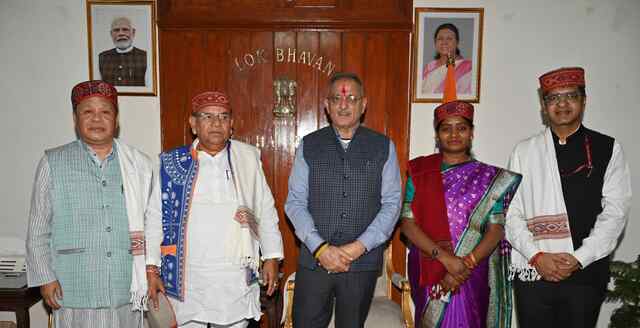 राष्ट्रीय अनुसूचित जनजाति आयोग के अध्यक्ष ने राज्यपाल से भेंट की