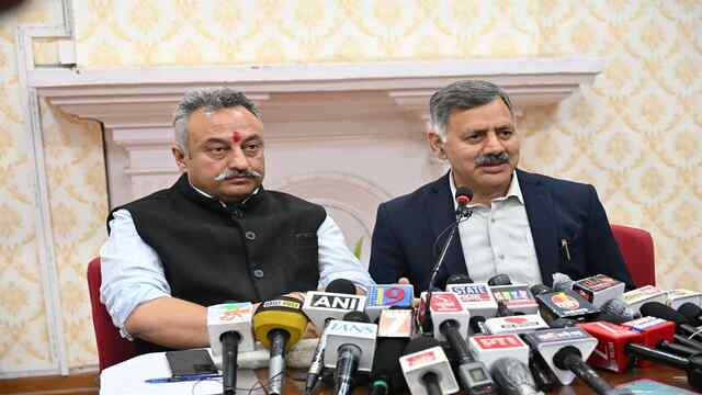 शिक्षा मंत्री रोहित ठाकुर और तकनीकी शिक्षा मंत्री राजेश धर्माणी ने की अहम प्रेस कॉन्फ्रेंस