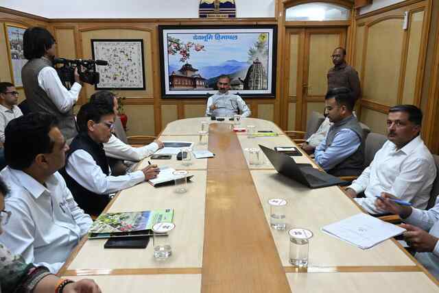 बागवानों को सेब खरीद बकाया भुगतान के लिए 45 करोड़ रुपये जारी: मुख्यमंत्री