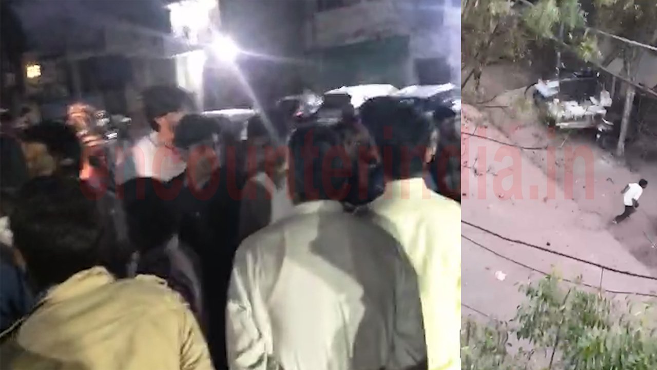 Punjab News: 2 पक्षों में हुआ विवाद जमकर चले ईंट- पत्थर, देखें वीडियो Punjab News: 2 पक्षों में हुआ विवाद जमकर चले ईंट- पत्थर, देखें वीडियो