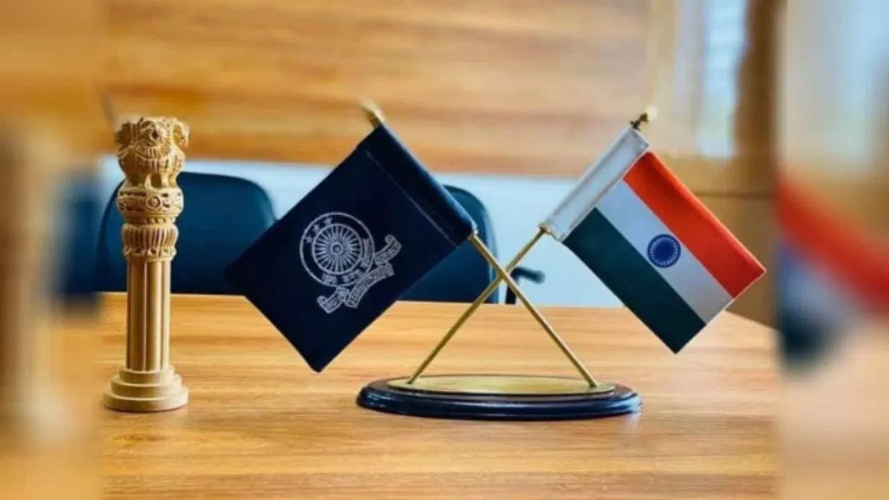 प्रदेश की नौकरशाही में बड़ा उलटफेर, 11 IAS अफसरों का तबादला, देखें लिस्ट