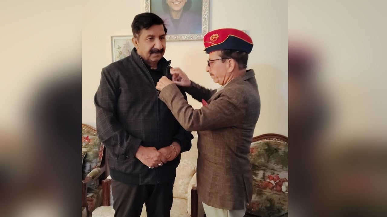 सशस्त्र सेना झंडा दिवस पर उप मुख्यमंत्री मुकेश अग्निहोत्री ने किया अंशदान, प्रदेशवासियों से बढ़-चढ़कर योगदान की अपील