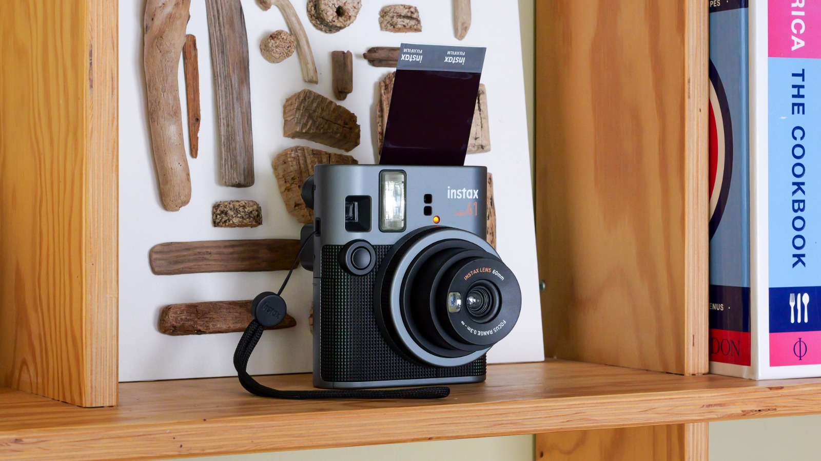 अब Photography बनी और भी आसान, FUJIFILM लाया नया Instant Print Camera