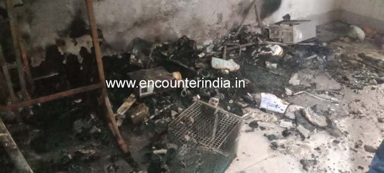 जालंधरः चोरों ने चोरी की वारदात को अंजाम देकर घर को लगाई आग…