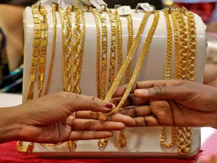 सोने-चांदी के दाम में भारी गिरावट…