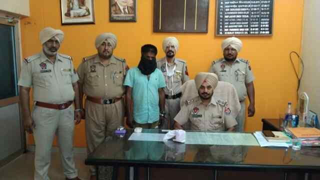 लूटपाट की वारदातों को अंजाम देने वाले और हैरोइन सहित 3 को किया गिरफ्तार..
