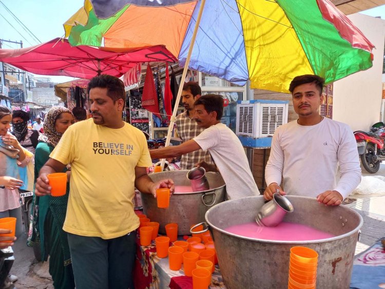 ठंडे मीठे जल की छबील लगाई