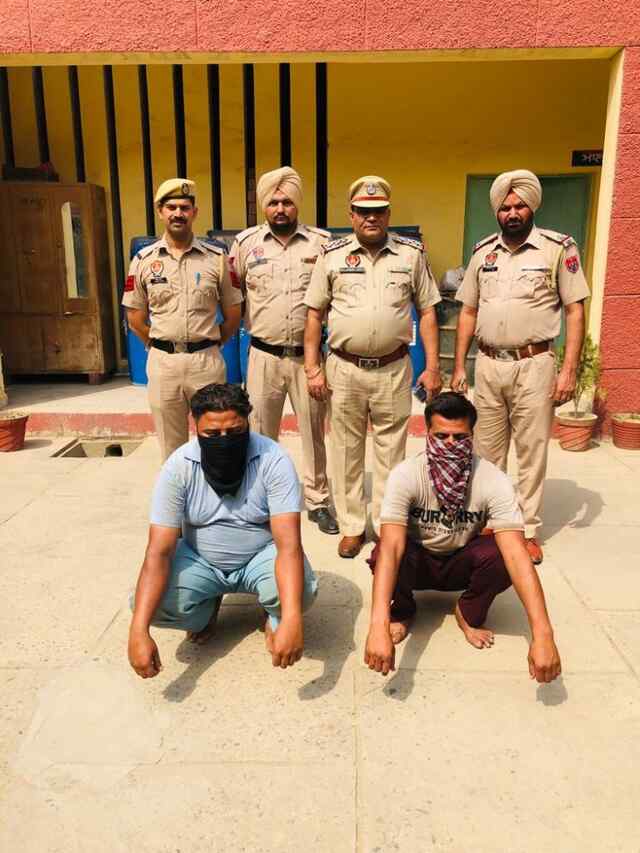 आदमपुर पुलिस ने 2 नौसरबाजों और वांछित आरोपी को किया गिरफ्तार…