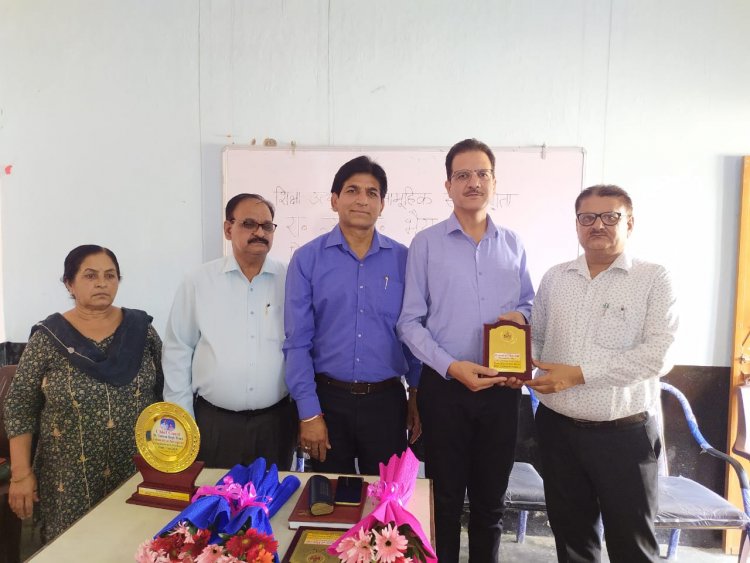 अखंड शिक्षा ज्योति मेरे स्कूल से निकले मोती जैसे योजनाओं से विद्यार्थियों को मिल रही प्रेरणा