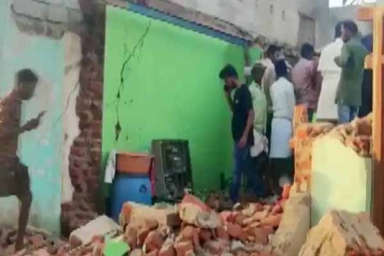 गैस सिलेंडर फटने से घर की दीवार गिरी, 4 लोगों की मौत