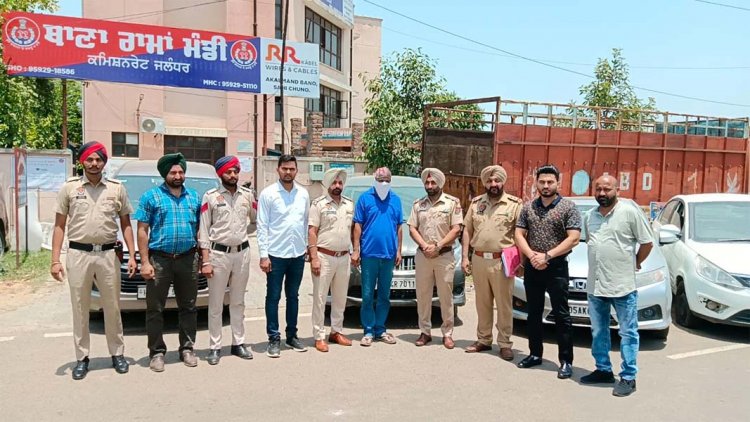 किराये पर गाड़ी लेकर गिरवी रखने वाला शातिर अपराधी 9 गाड़ियों सहित गिरफ्तार
