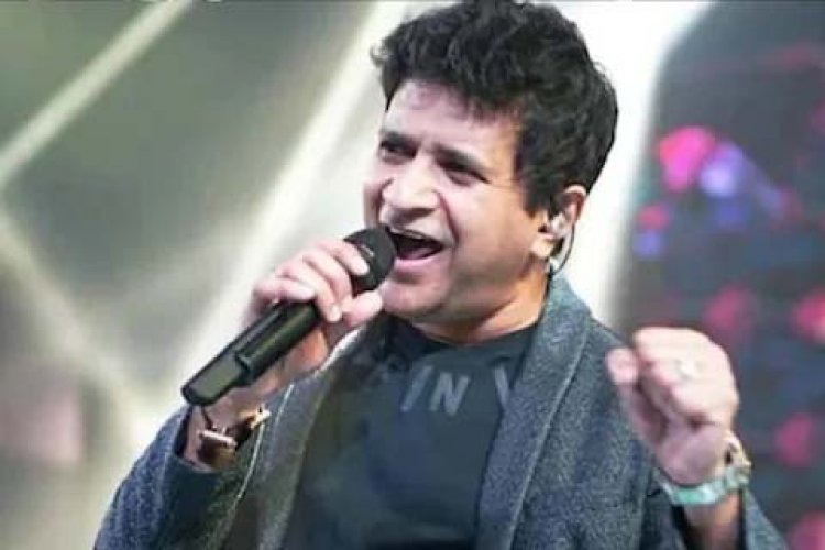 मशहूर बॉलीवुड सिंगर का निधन, कॉन्सर्ट के दौरान बिगड़ी थी तबीयत