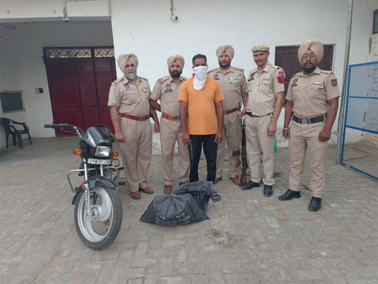 15 किलो चूरा पोस्त और मोटरसाइकिल सहित एक गिरफ्तार