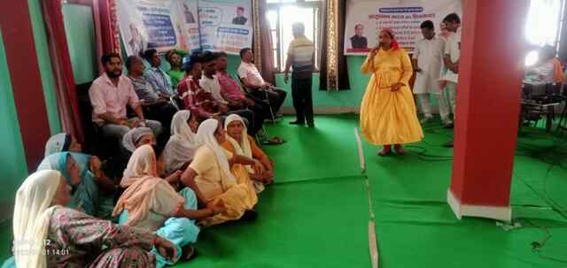 फोक मीडिया दलों ने सरकारी योजनाओं बारे किया लोगों को जागरूक