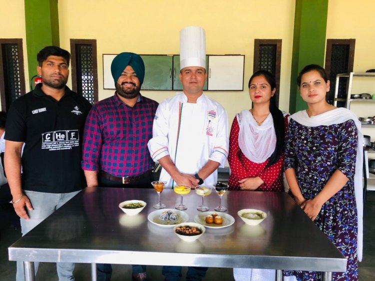 इनोसेंट हार्टस ग्रुप ऑफ इंस्टीट्यूशंस में भारतीय मिठाई पर कार्यशाला आयोजित