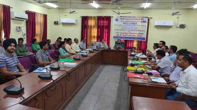 निवार्चन अधिकारियों व सहायक निर्वाचन अधिकारियों के लिए दो दिवसीय प्रशिक्षण शिविर आरंभ