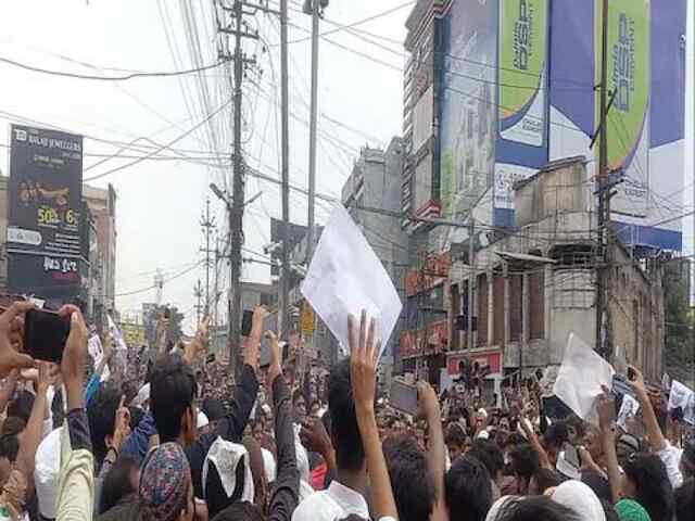 गृह विभाग ने इंटरनेट सेवा बंद करने के दिए आदेश, जाने क्या है मामला….