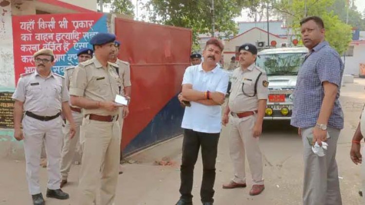 कई जेलों में प्रशासन की ओर से छापेमारी, मचा हड़कंप….