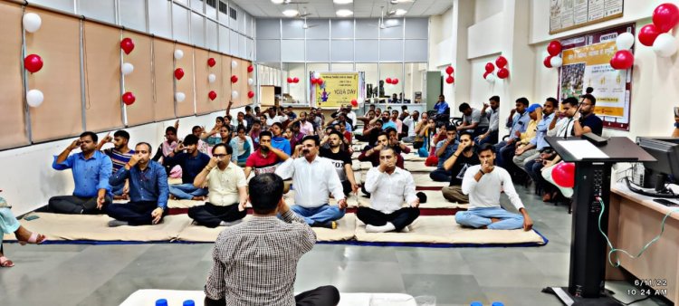 कर्मचारी राज्य  बीमा निगम ने योग पखवाड़ के तहत ओरो टैक्सटाईल में लगाया शिविर
