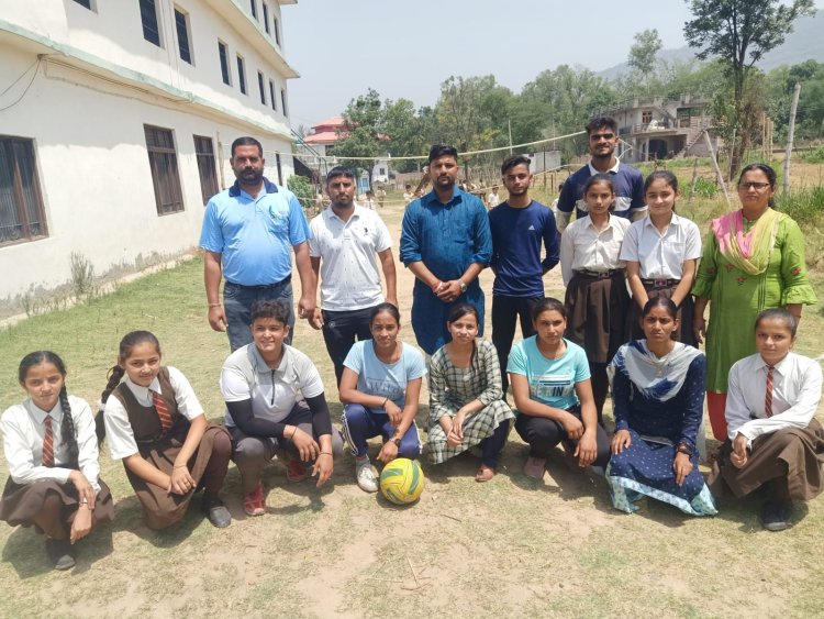 थ्रो बॉल खेल प्रतियोगिता में हिस्सा लेने पहली दफा हिमाचल से जाएगी युवती खिलाड़ियों की टीम: अमन