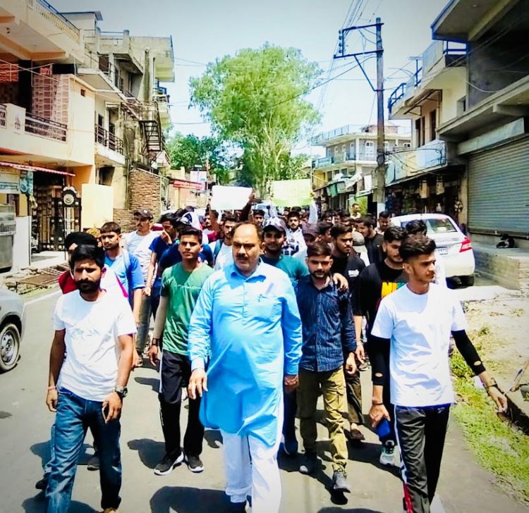 केंद्र सरकार की सेना भर्ती नीति अग्निपथ योजना का वंगाणा में हुआ जोरदार विरोध