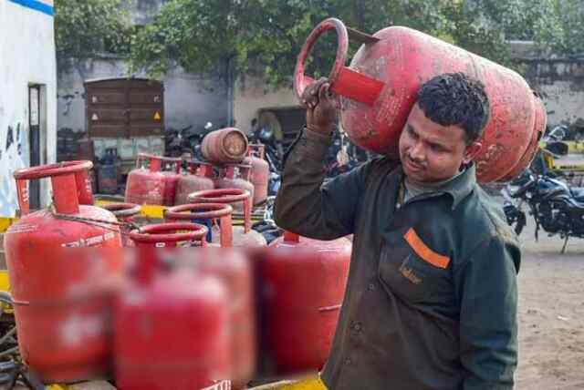 सिर्फ 500 रुपये में गैस कनेक्शन, किश्तों में दें पैसा, ऐसे है रजिस्ट्रेशन प्रोसेस