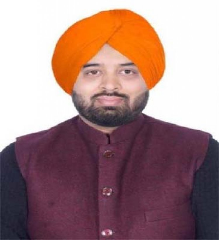 पंजाबः कांग्रेस नेता डा. आशु बांगड़ गिरफ्तार