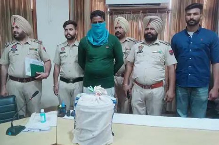 पंजाबः गैंगस्टर मलकीत नवाब अवैध हथियारों सहित गिरफ्तार
