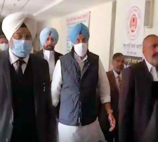 पंजाबः बिक्रम मजीठिया केस में एक और जज ने केस से खुद को किया अलग
