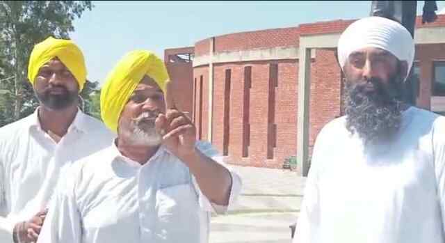लाखों का ऐलानः सासंद सिमरजीत मान की पगड़ी उतार खटकड़ कलां लाने वाले को मिलेगा ईनाम