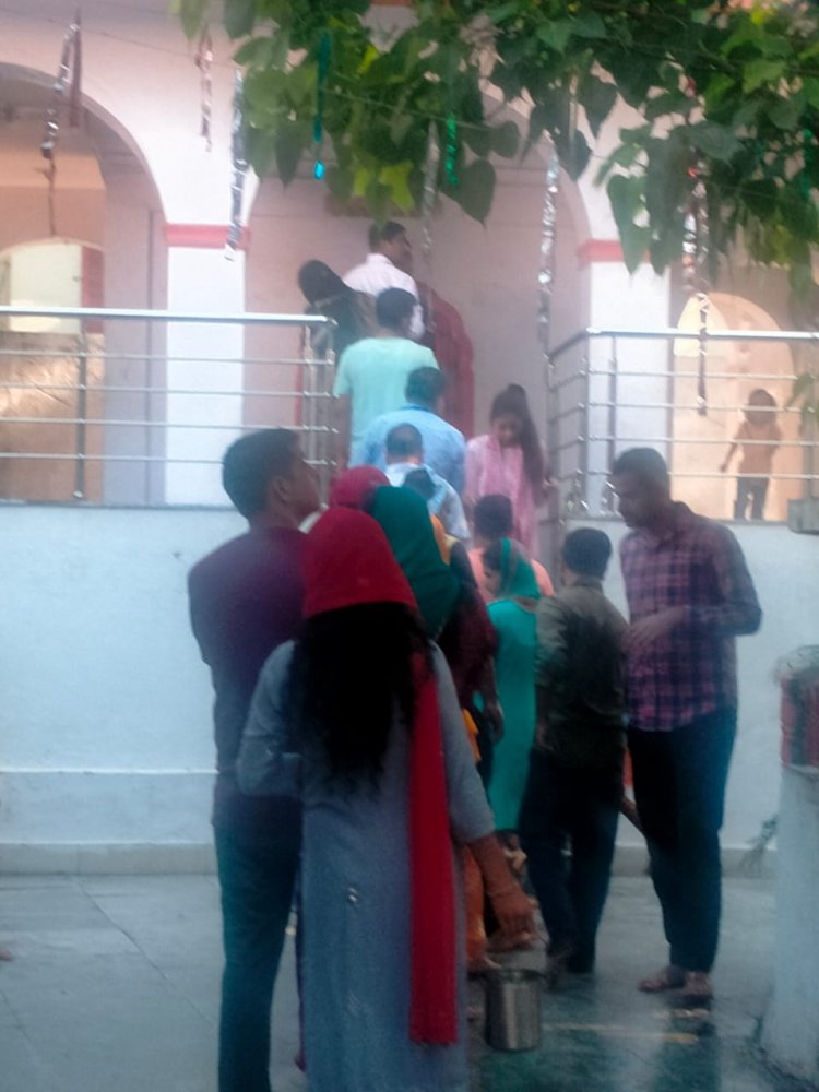 बीबीएन के शिवालयों में पहले सोमवार को जुटी भक्तों की भीड़