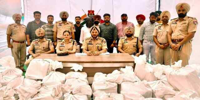 पंजाबः पुलिस ने भारी मात्रा में पकड़ी अवैध दवाईयां