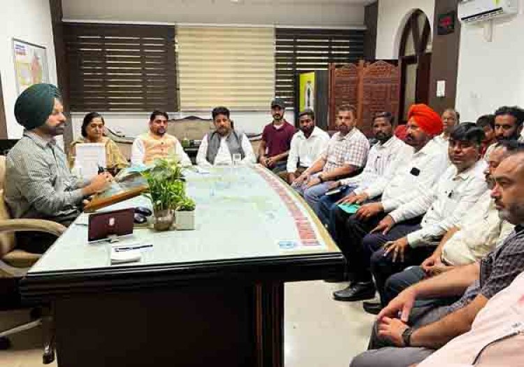 जालंधरः डीसी ऑफिस और विधायक शीतल अंगुराल के बीच विवाद सुलझा