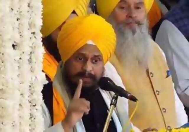 पंजाबः जेई की परीक्षा दौरान कड़ा उतरवाने का मामला गरमाया