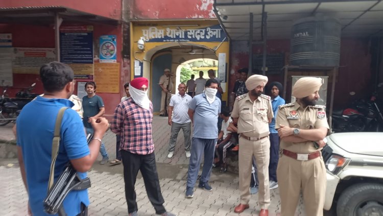 पंजाब पुलिस ने हिमाचल में गिरफ्तार किए 3 पुलिसकर्मी, जानें क्या है मामला, देखें Video