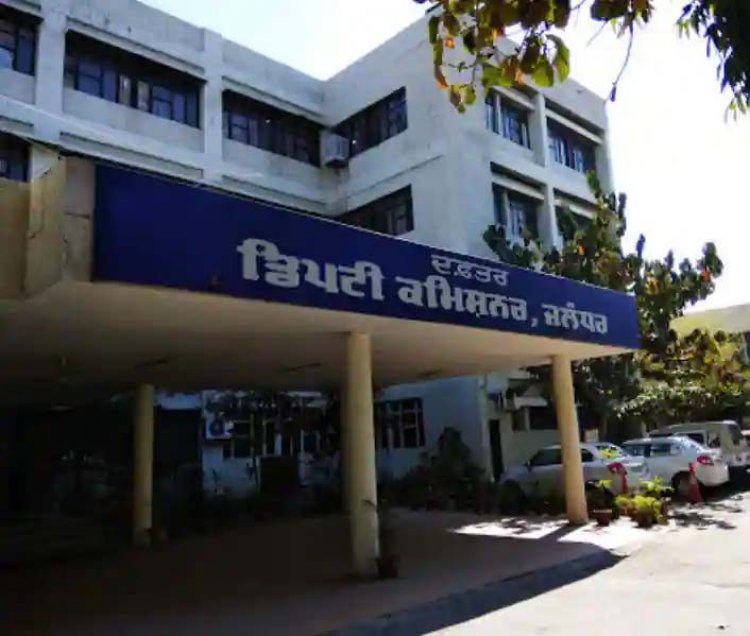 जिला प्रशासन सख्ती के मूड में…